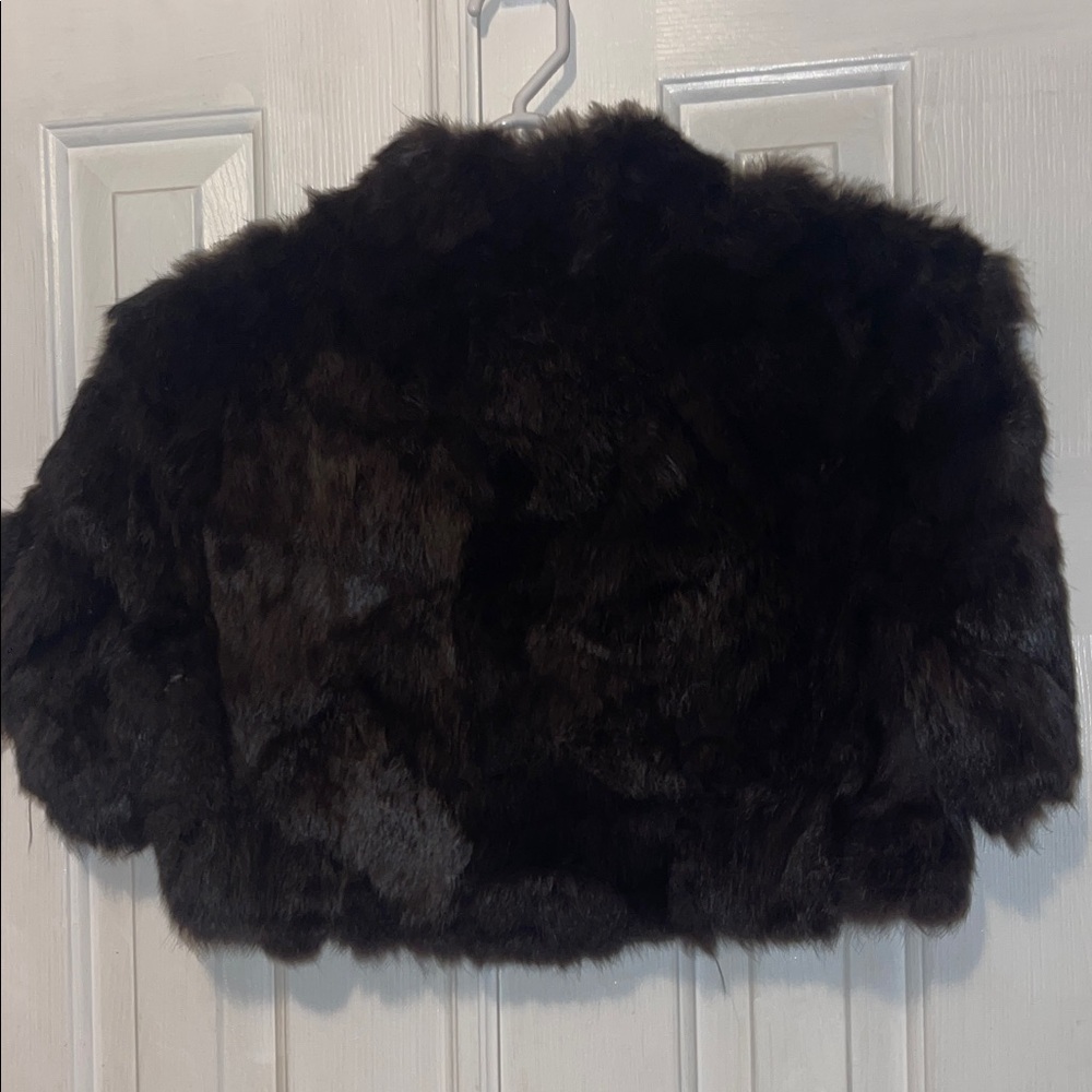 Black Faux Fur Shrug by Mandee (L) - Picture 4 of 8